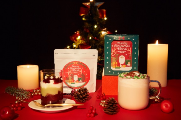 ホリデーシーズン限定「クリスマスリースのティラミスラテ」&「ベリーとピスタチオのクリスマスジェラッテ」発売！