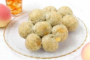 【新商品】京生ちぎりパン〜「桃」ダージリン〜